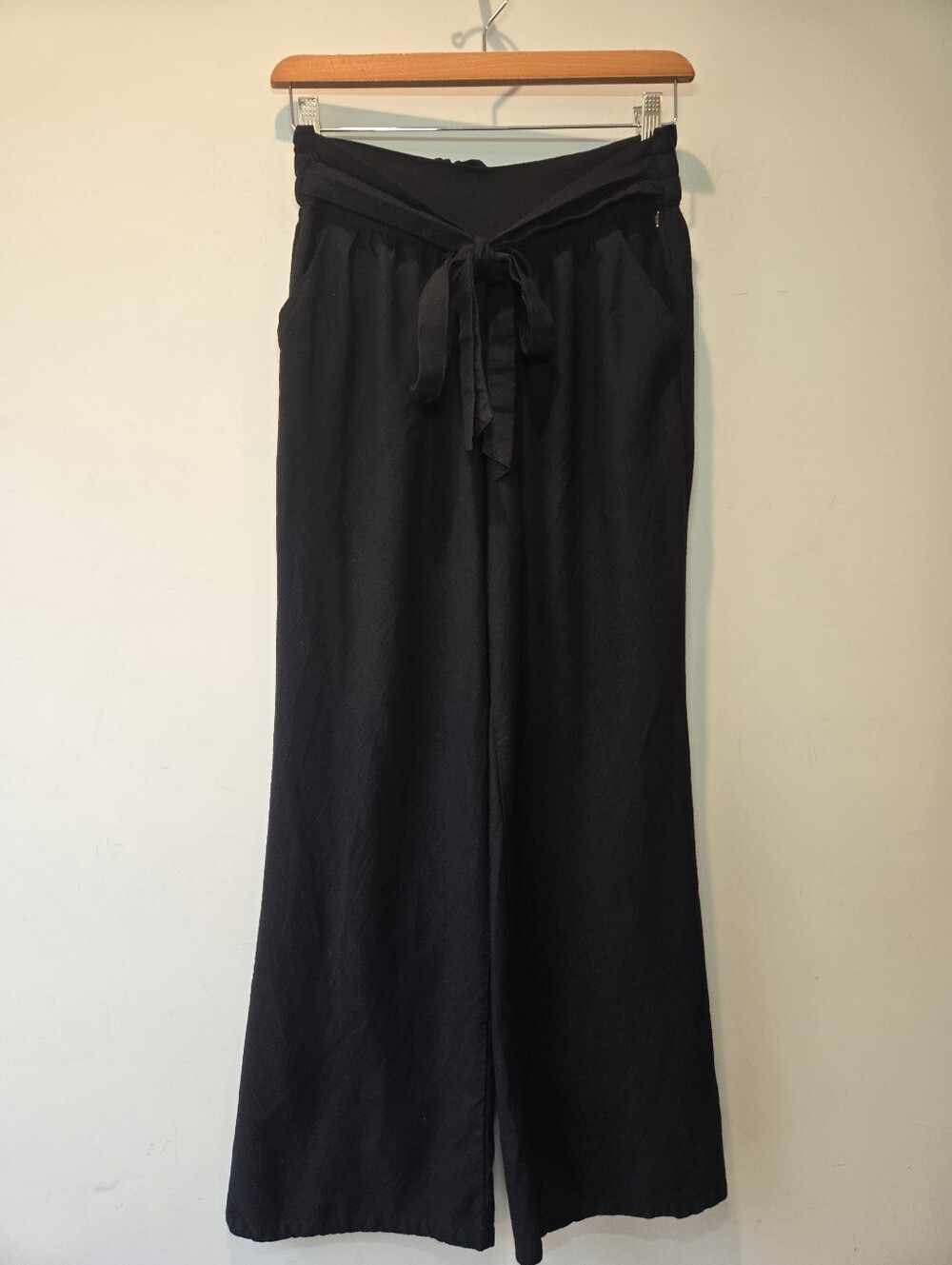 Guess Pants Small Women's Black Bow Tie Waist Wide Leg Flowy Dressy